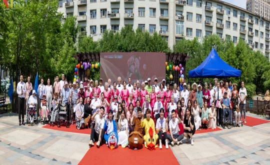33.養(yǎng)老公司八周年慶典活動(dòng)現(xiàn)場_副本.jpg