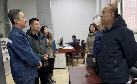 2024年1月17日，區(qū)人大常委會副主任徐景寶一行蒞臨供熱總公司調研走訪_副本.jpg